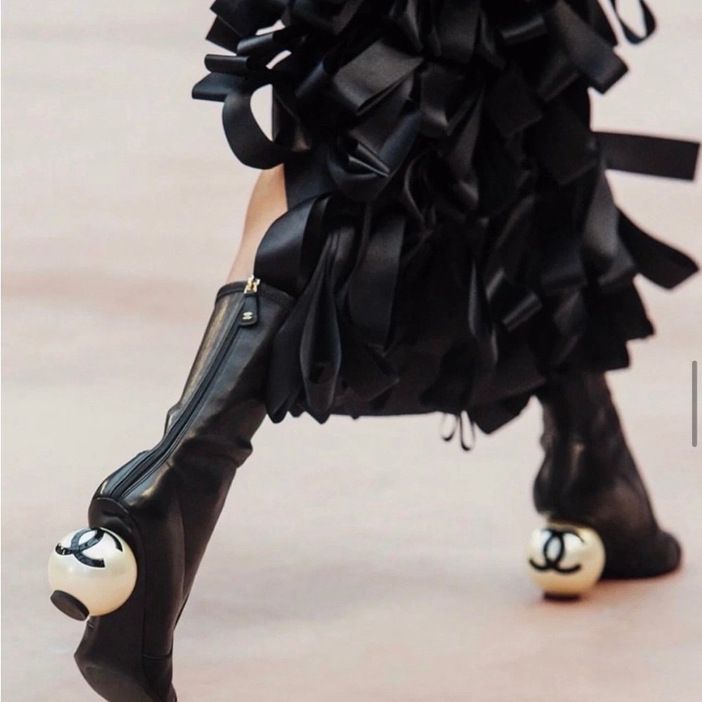 CHANEL 25K Pearl Ball Heel CC Logo Stretch Black Leather Mid Calf Boots 38.5 NIB